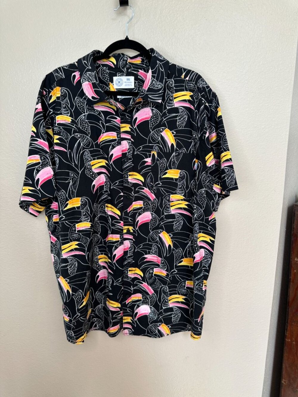 Hurley Mens Toucan Print Button-Up Shirt XXL Black Short Sleeve Tropical Stretch